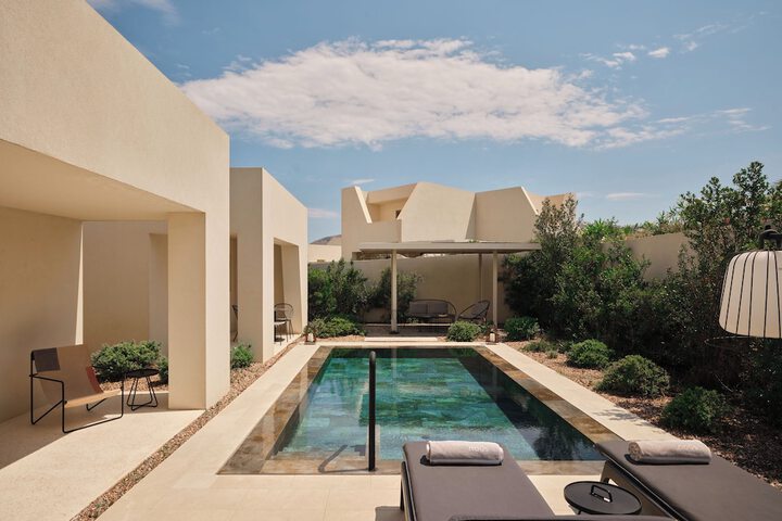 Pool 114 of 251
