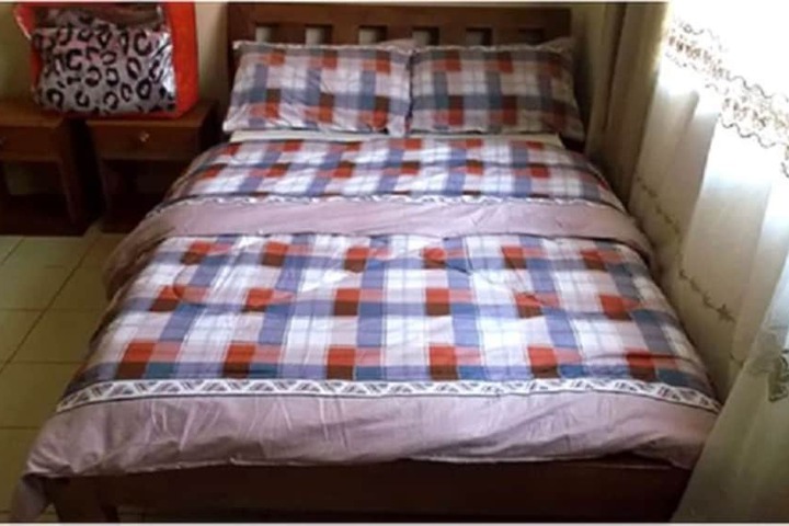 Room 4 of 18