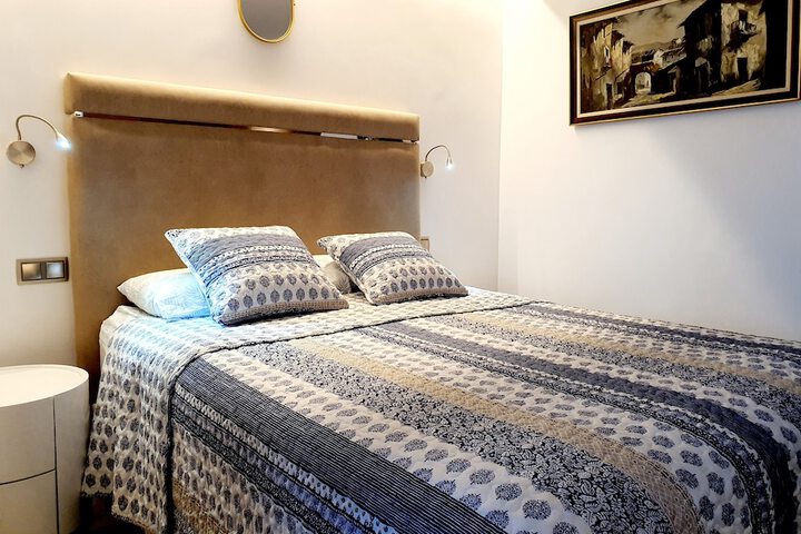 Room 3 of 85