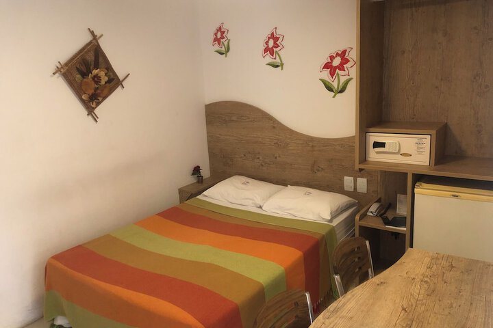 Room 13 of 80