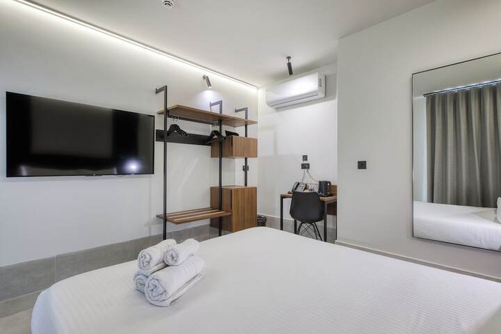 Room 51 of 150