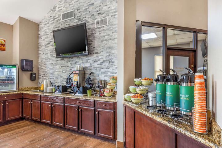 Breakfast area