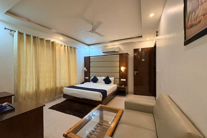 Room 10 of 49