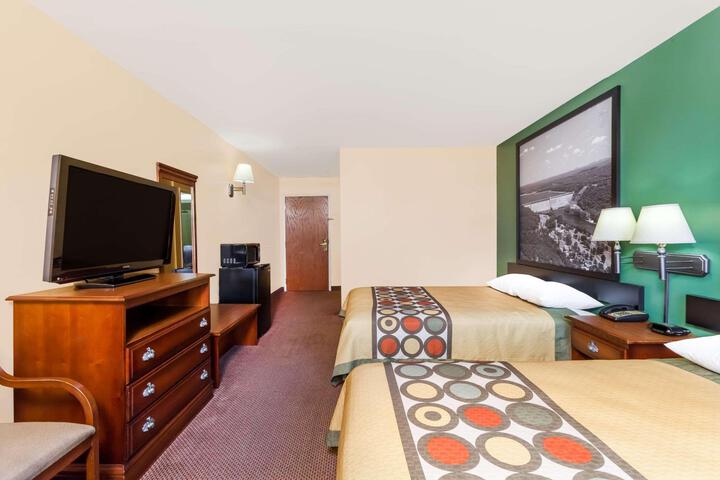 1 King Bed Premium Room (7 of 10)