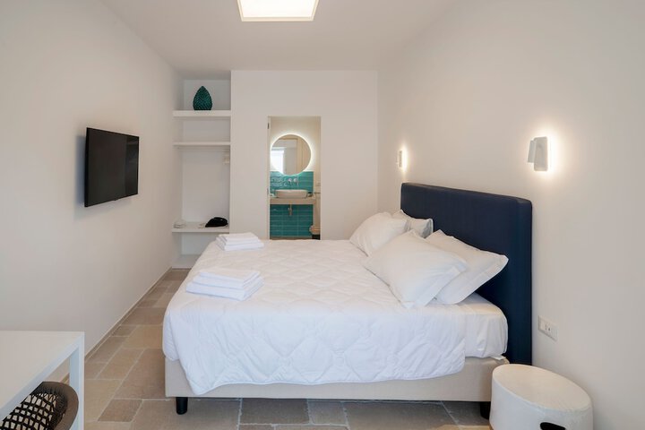 Room 10 of 82