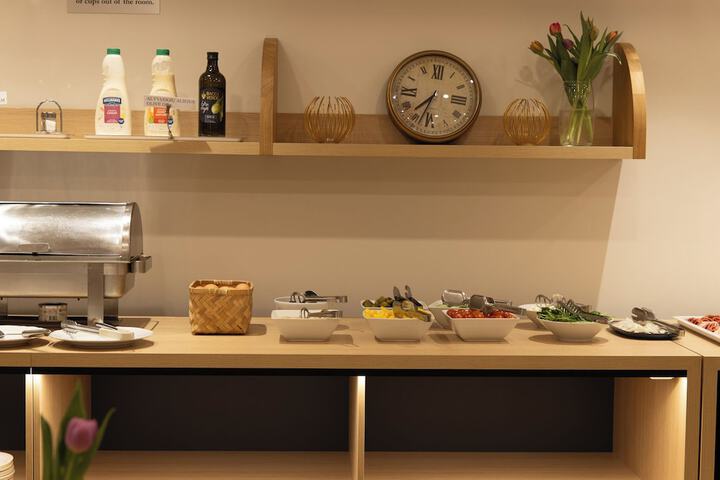 Breakfast/Coffee Service 58 of 80