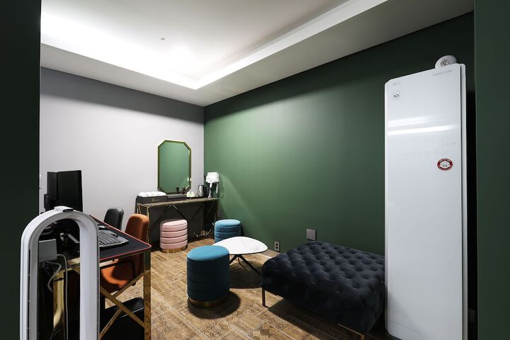Room 45 of 96