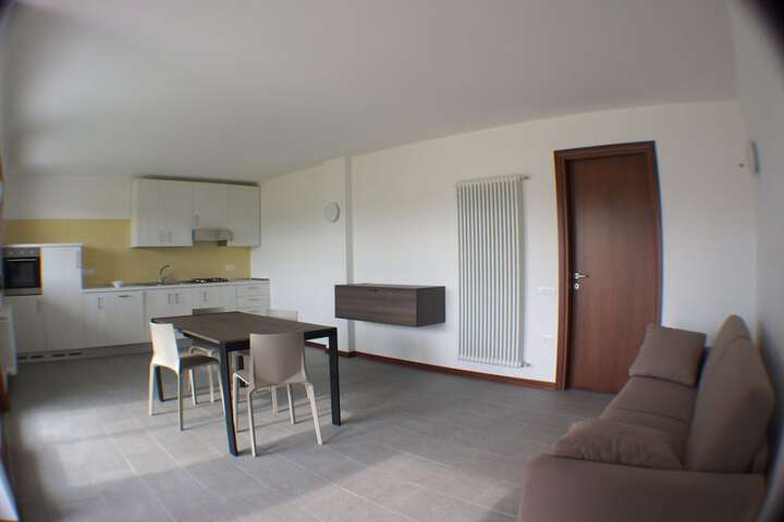 Room 13 of 33