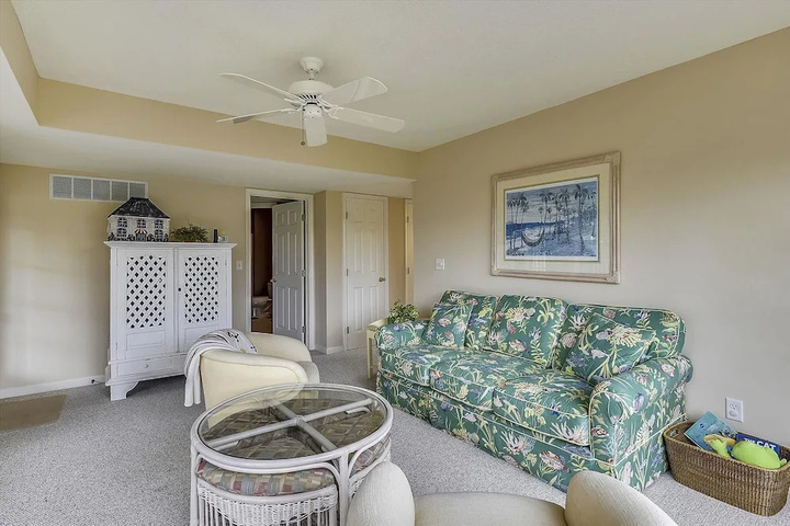 Room 3 of 18