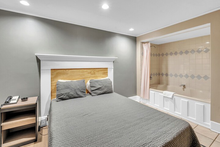 Room 17 of 29