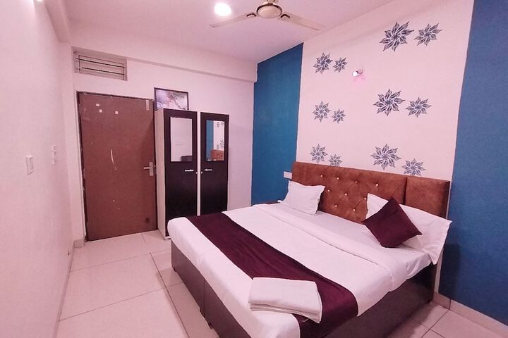 Room 10 of 23