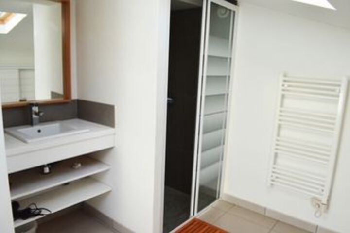 Room 3 of 29