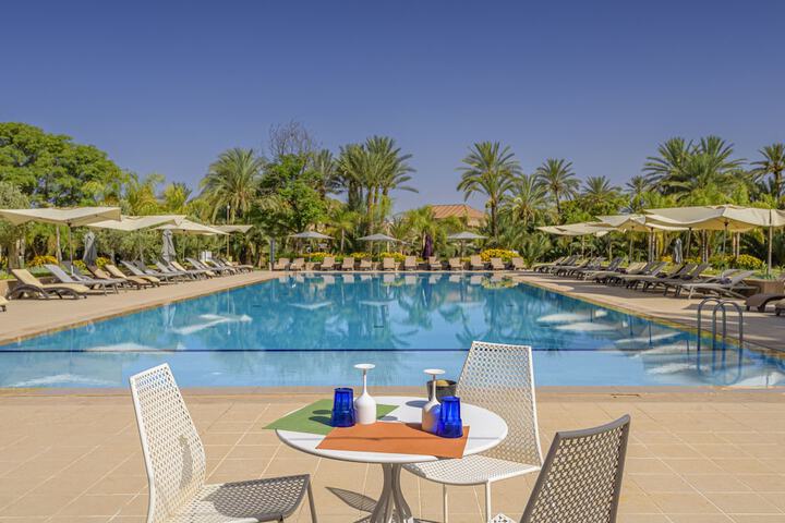 Hotel with Pool