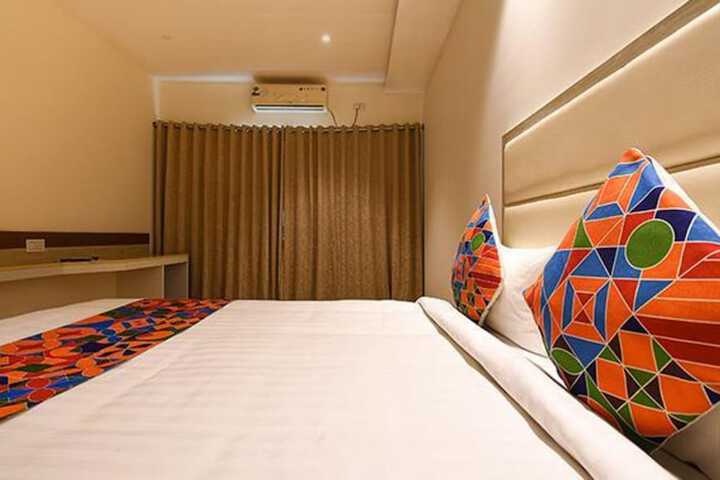 Room 12 of 41