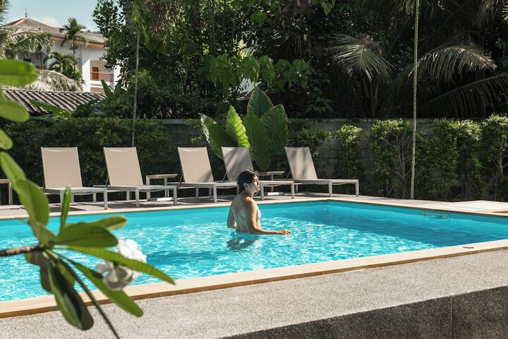 Pool 25 of 49