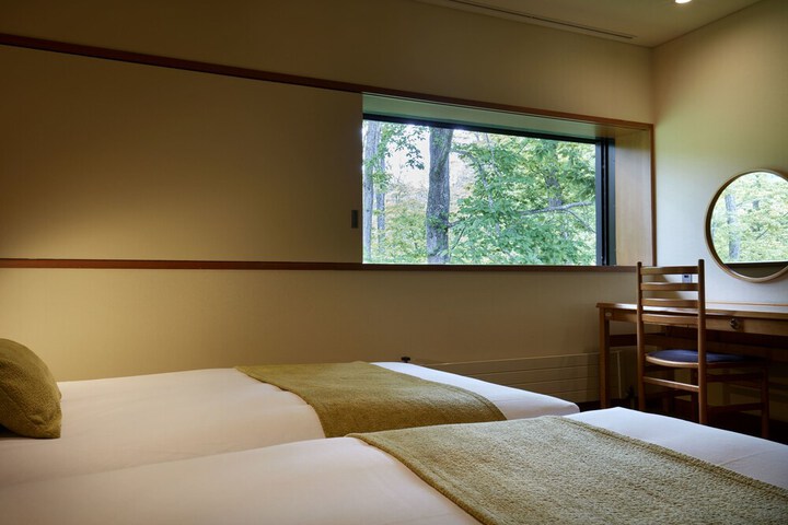 Room 21 of 46