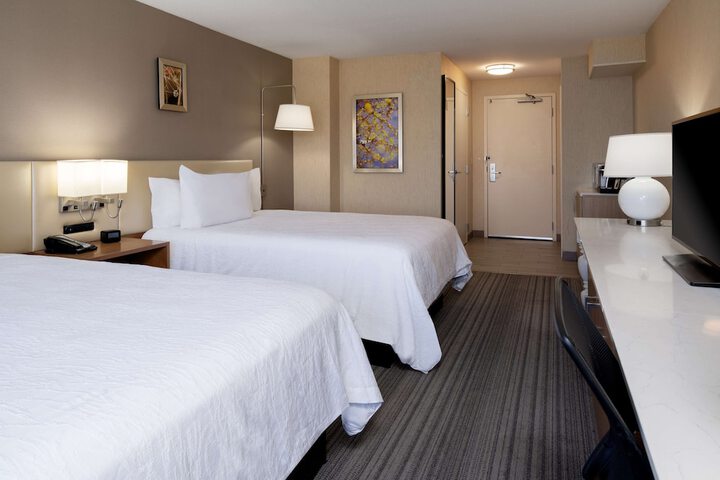 Room 10 of 47