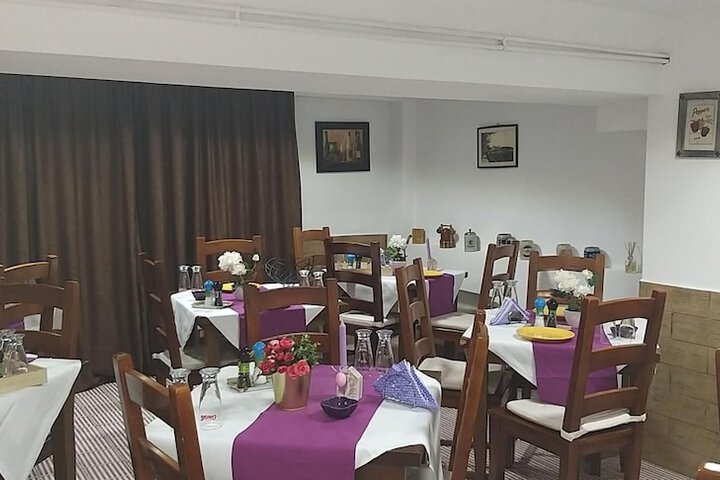 Dining 45 of 60
