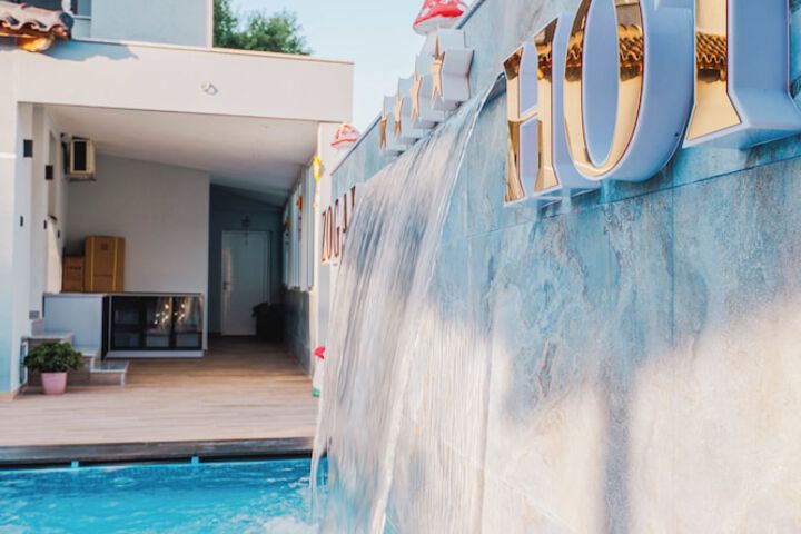 Pool 61 of 81