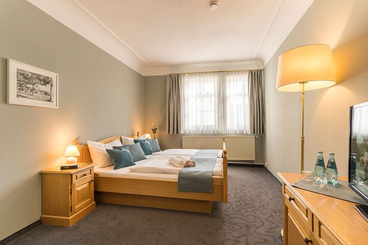 Room 9 of 23