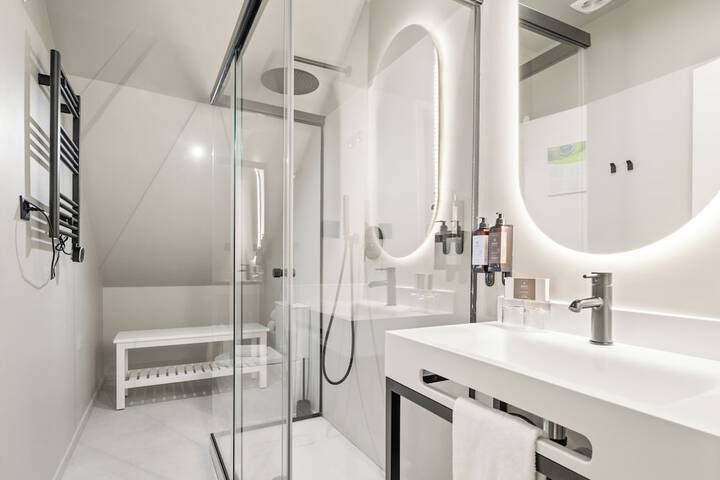 Bath Interior