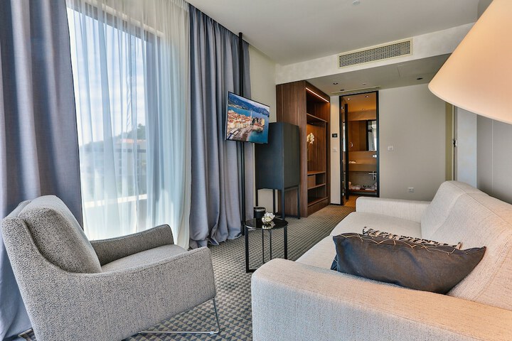 Room 30 of 55