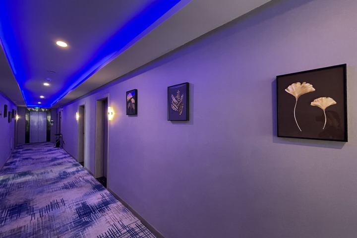 Hotel Interior 8 of 18