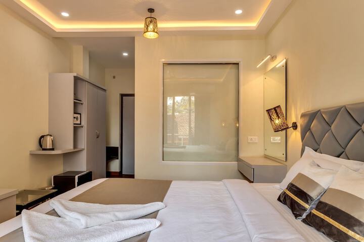 Room 13 of 66