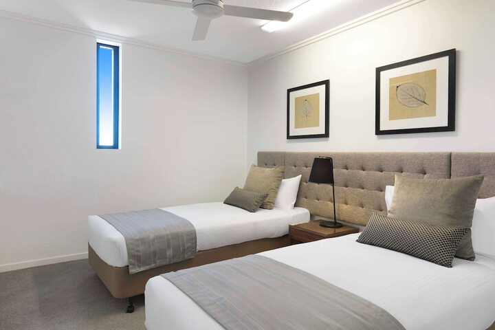 Room 5 of 31