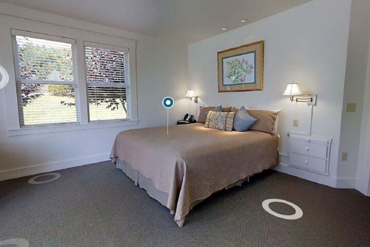 Room 9 of 52