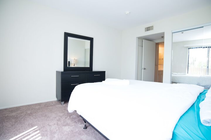 Room 12 of 93