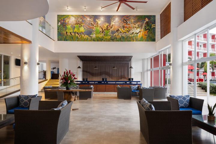 Hotel Interior 9 of 98
