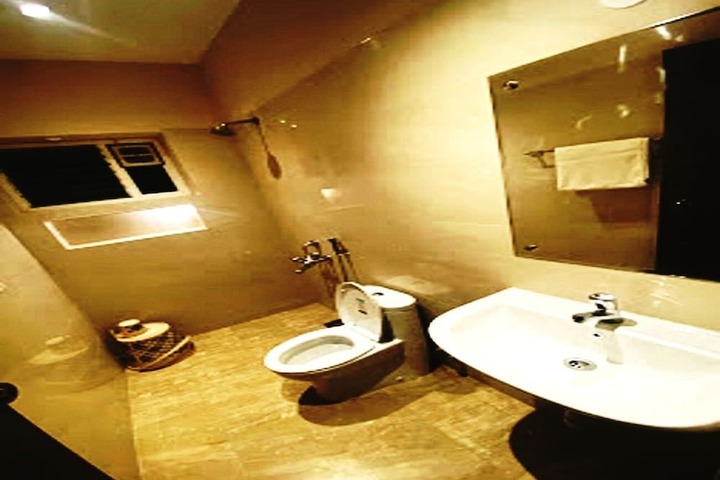 Room 9 of 17