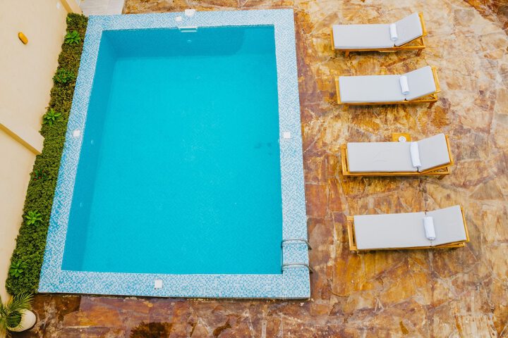 Pool 12 of 29