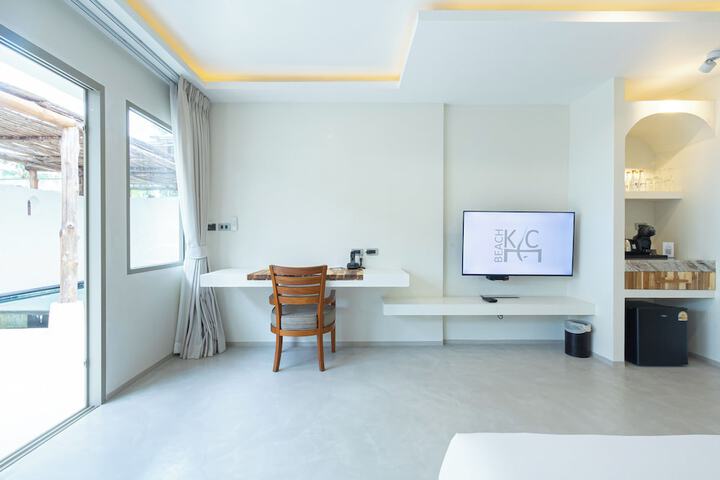 Room 46 of 218