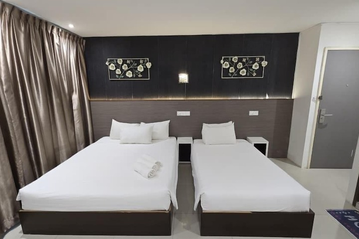 Room 14 of 29