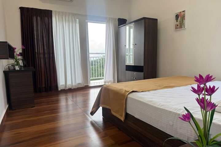 Room 18 of 21