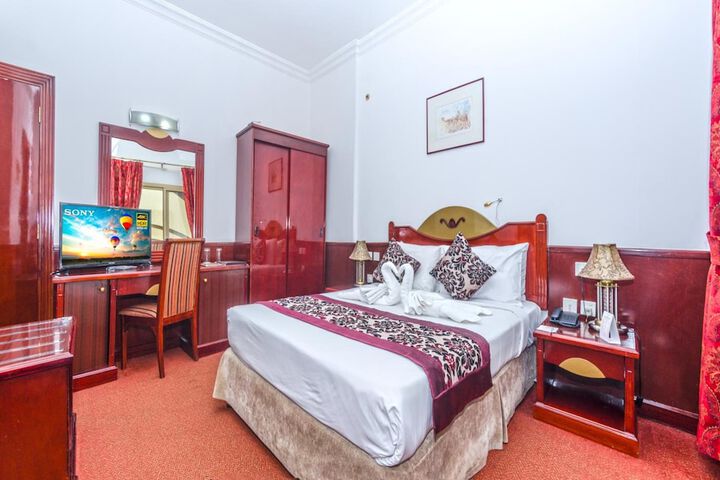 Room 17 of 49