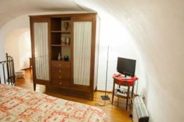 Room 14 of 26