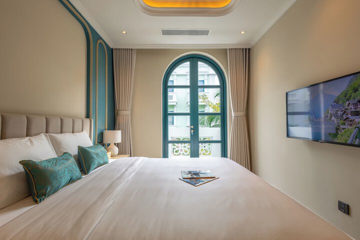 Room 16 of 70