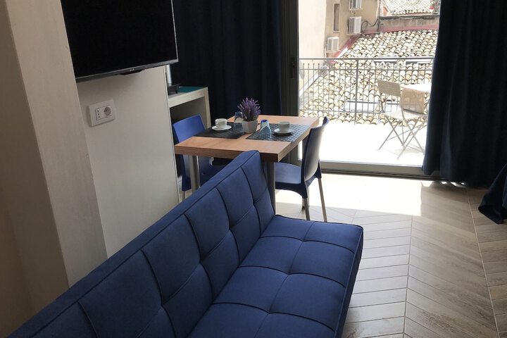 Room 12 of 19