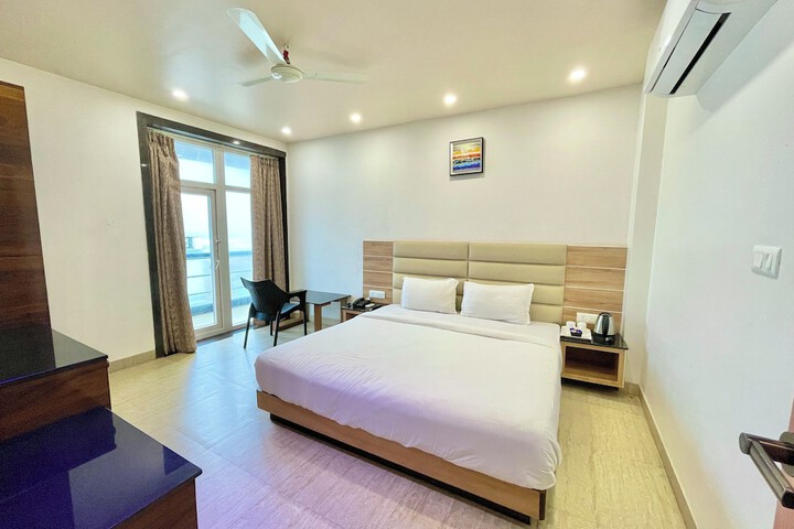 Room 7 of 52