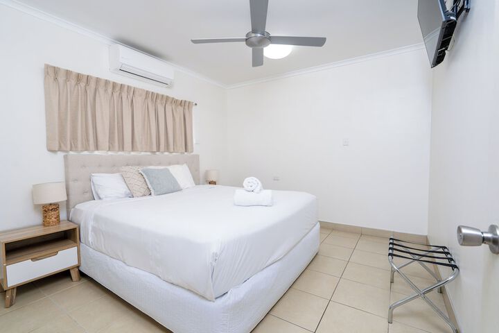 Room 4 of 42