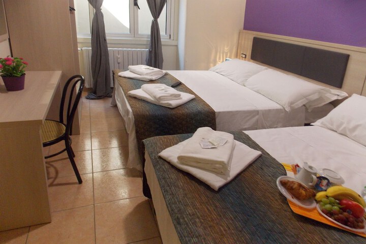 Room 6 of 39