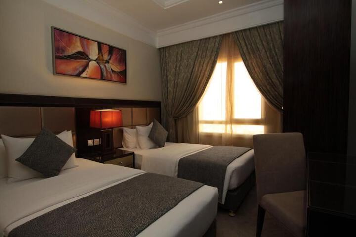 Room 8 of 25