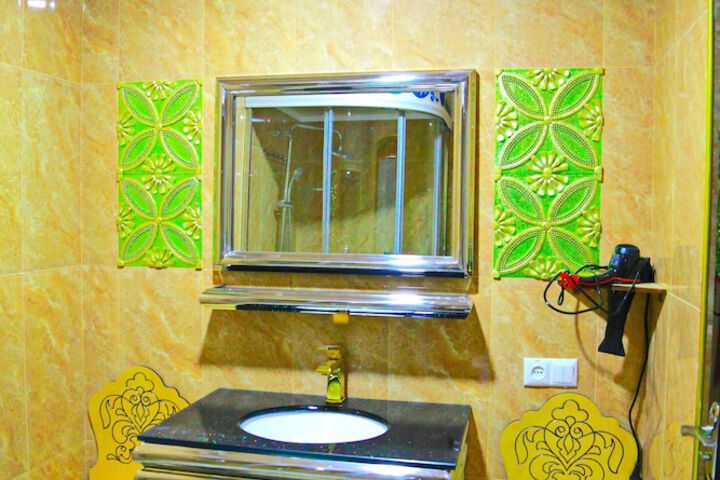Room 3 of 42