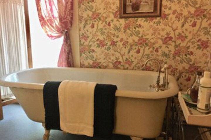 Room 46 of 123