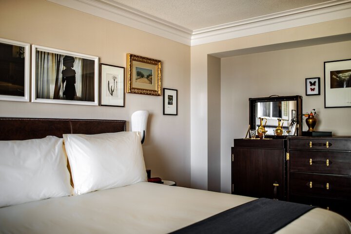 Room 10 of 73
