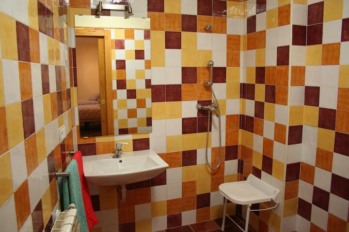 Room 16 of 20