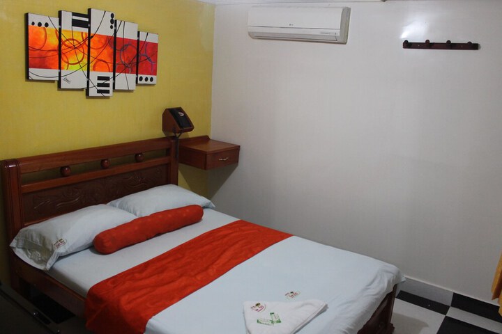 Room 20 of 35